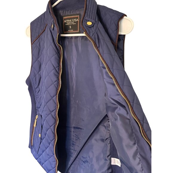 Active USA Womens Quilted Navy Vest Size S W/ Gold Zipper & Snap Details Sharp - Picture 4 of 9